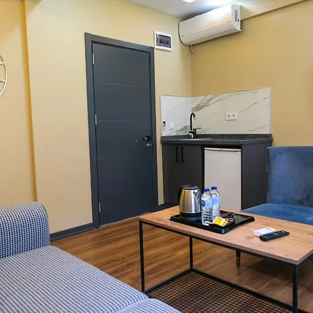 Aparthotel La Vitrine 4*