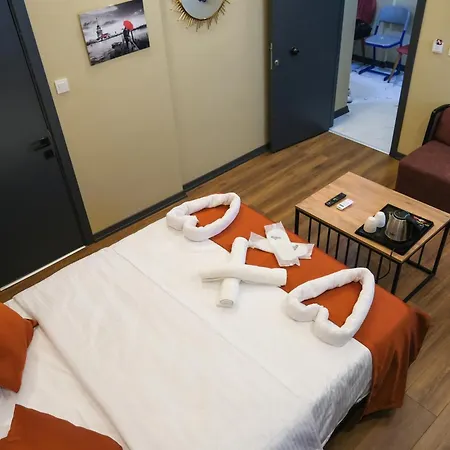 Aparthotel La Vitrine 4*