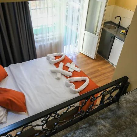 La Vitrine Aparthotel